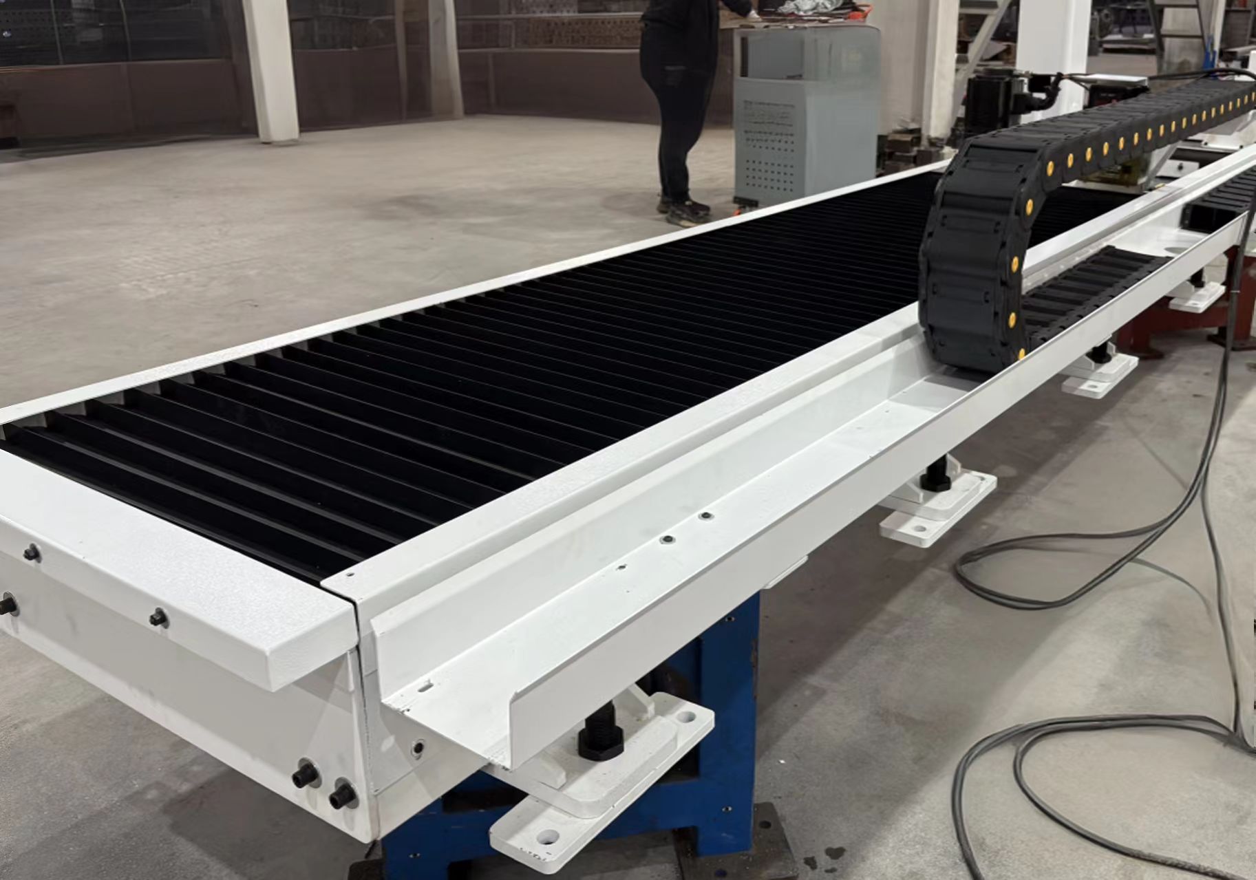 防塵罩全封閉機器人行走軌道